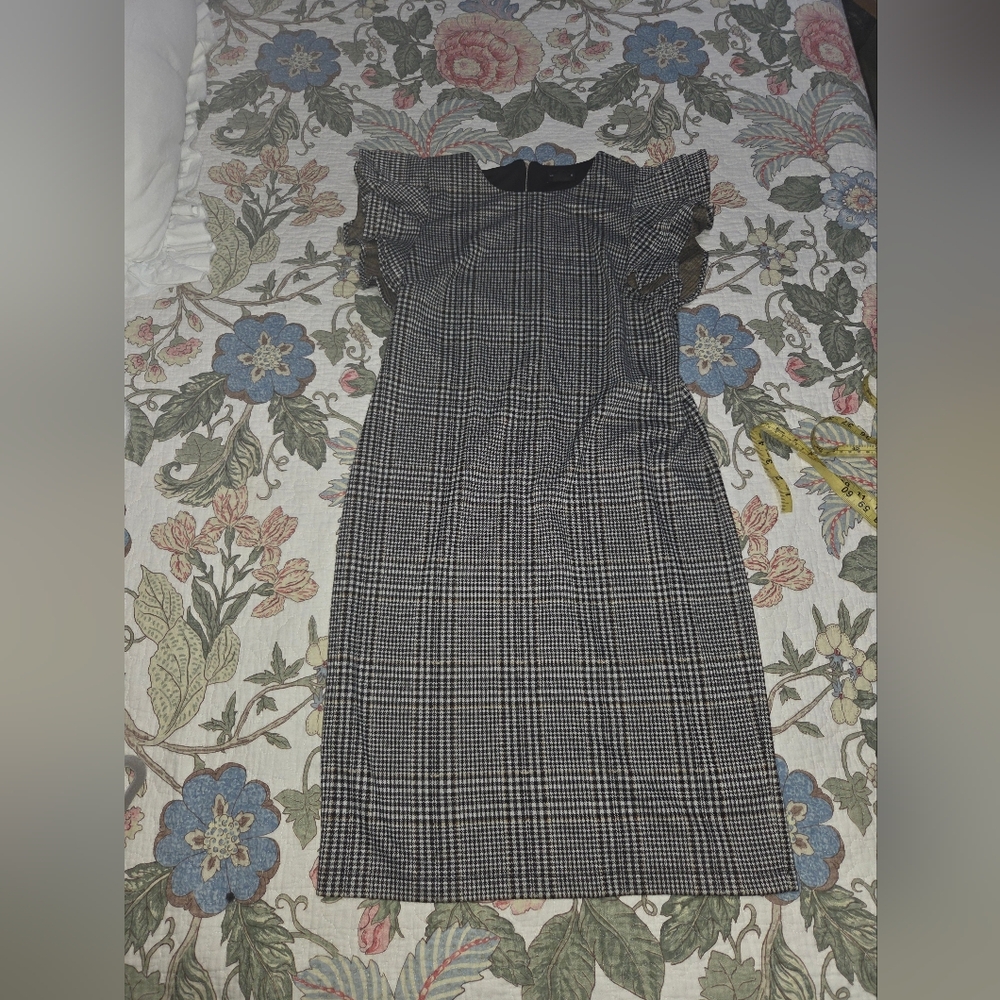 Liz Claiborne Black and White Houndstooth Midi Dress